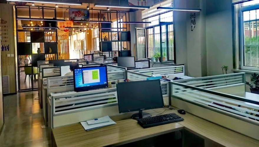 餐饮中心等17个功能区域,主要对科技研发与应用,软件开发,文化创意